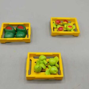 Caja amarillas con manzana y sandia