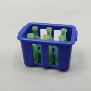 Caja azul con botellas