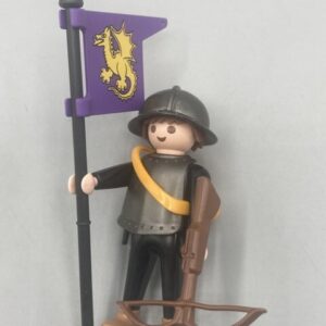Soldado con ballesta y bandera