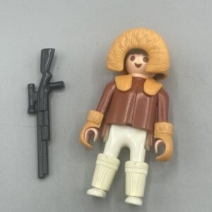 Esquimal con Rifle 3910