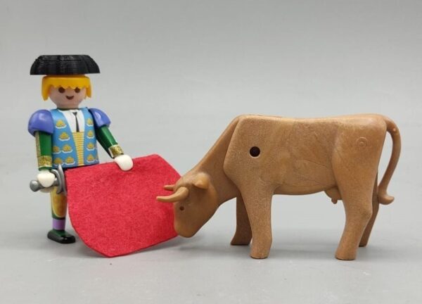 Torero con Toro Bravo