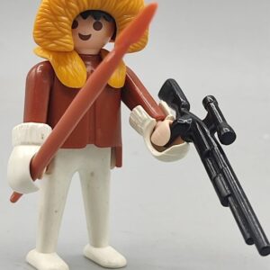 Esquimal con lanza y rifle 3465