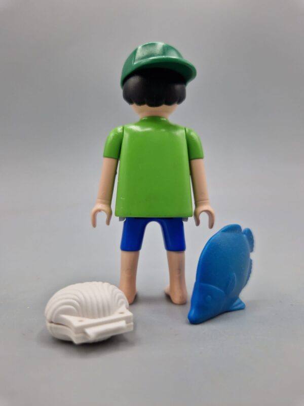 Niño playmobil